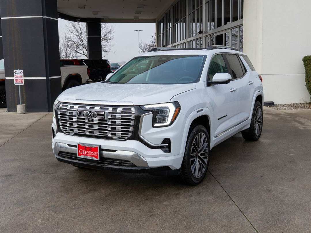 2026 GMC Terrain Denali - Image 3