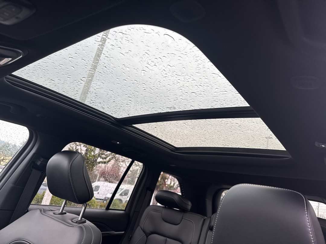 2026 Jeep Grand Cherokee Limited - Image 12