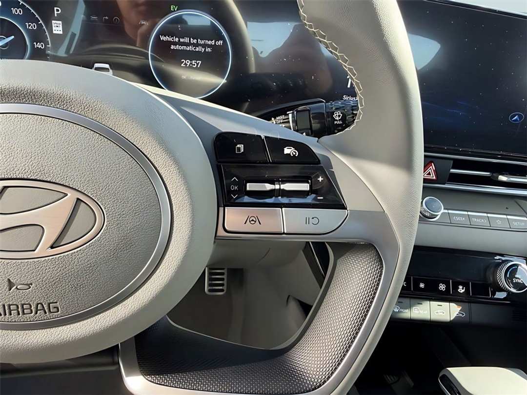 2026 Hyundai Elantra SEL Sport - Image 16