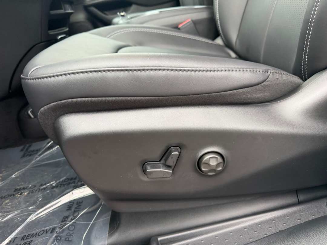 2026 Chrysler Pacifica Select - Image 15