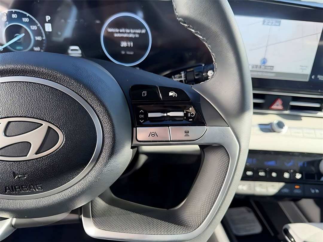 2026 Hyundai Elantra Limited - Image 18