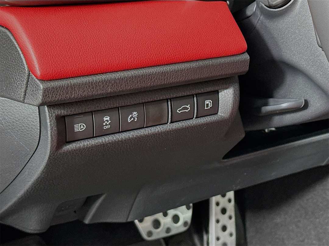 2026 Toyota Camry XSE - Image 10