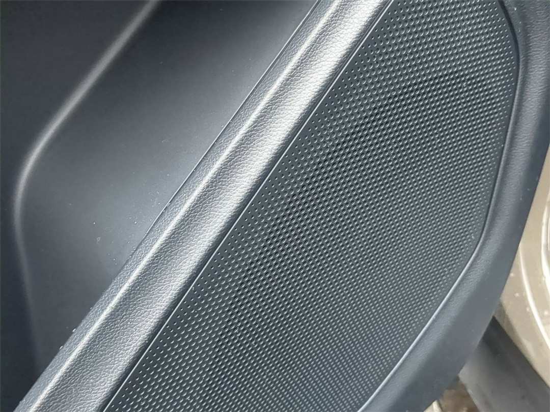 2026 Ford Explorer STLine - Image 11