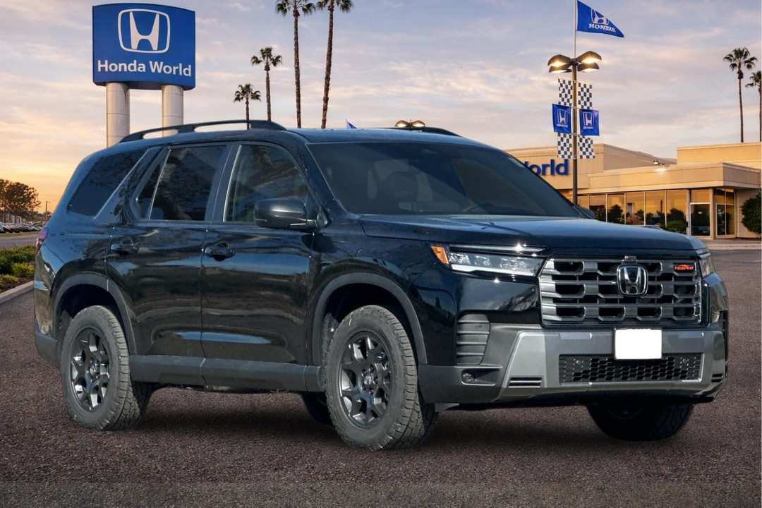 2026 Honda Pilot TrailSport - Image 2