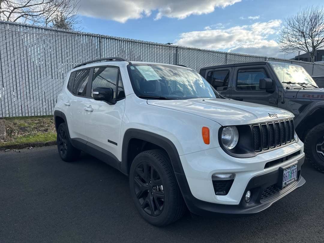 2022 Jeep Renegade Altitude - Image 2