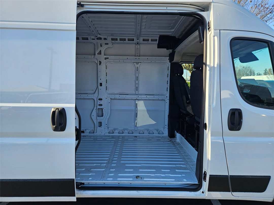 2026 Ram Promaster 3500 High Roof - Image 32