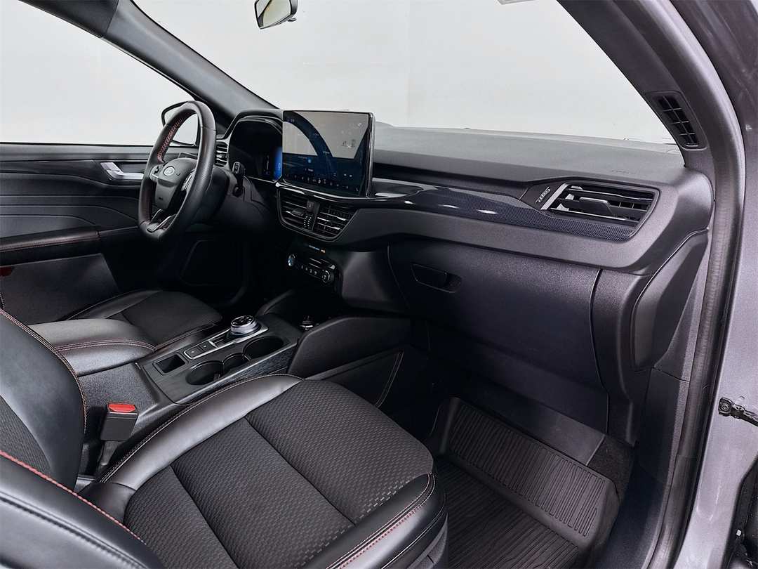2024 Ford Escape STLine - Image 27