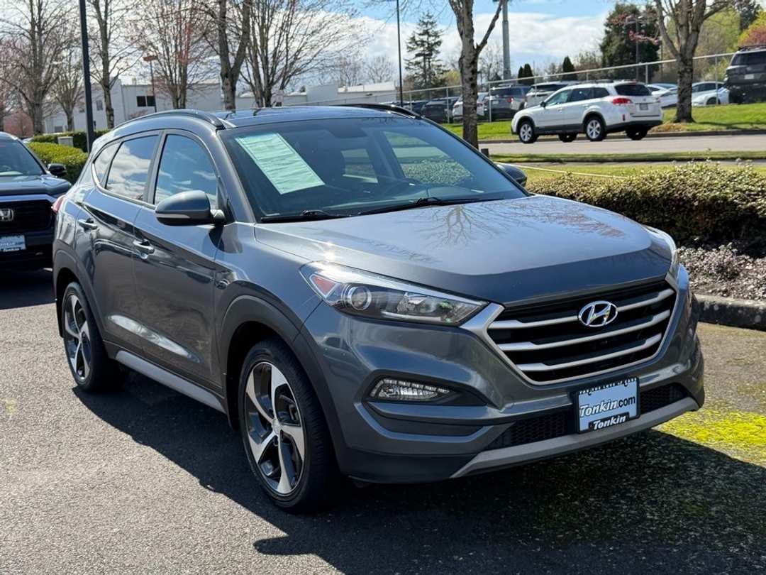 2018 Hyundai Tucson Value - Image 2