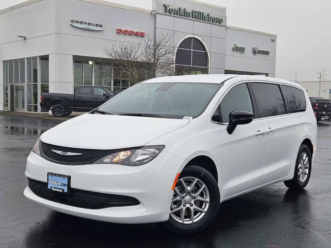 2026 Chrysler Voyager LX - Image 2