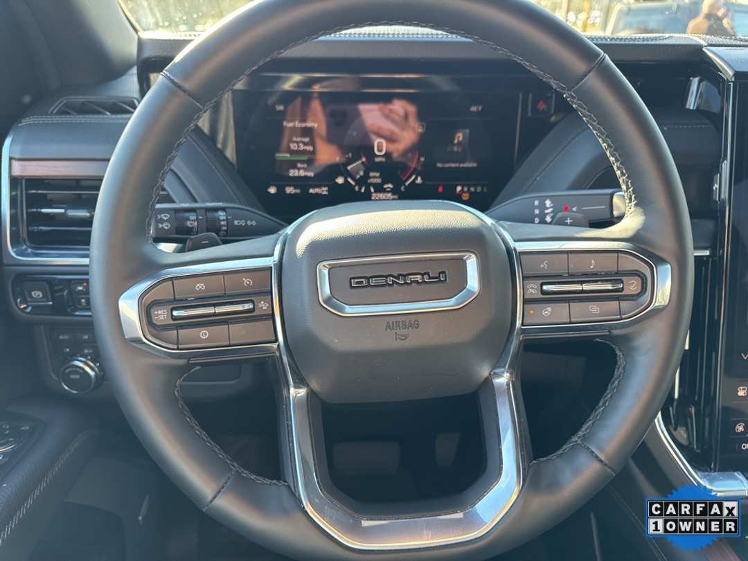 2025 GMC Yukon Denali - Image 22