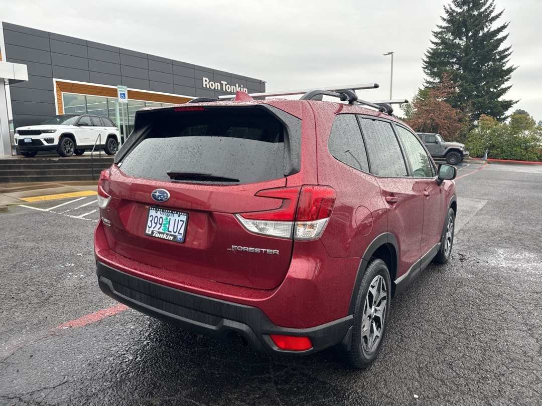 2019 Subaru Forester Premium - Image 7