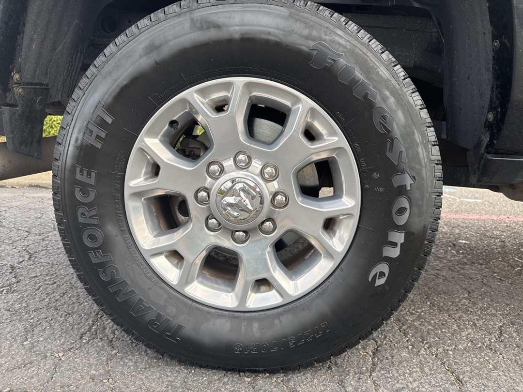 2019 Ram 2500 Laramie - Image 9