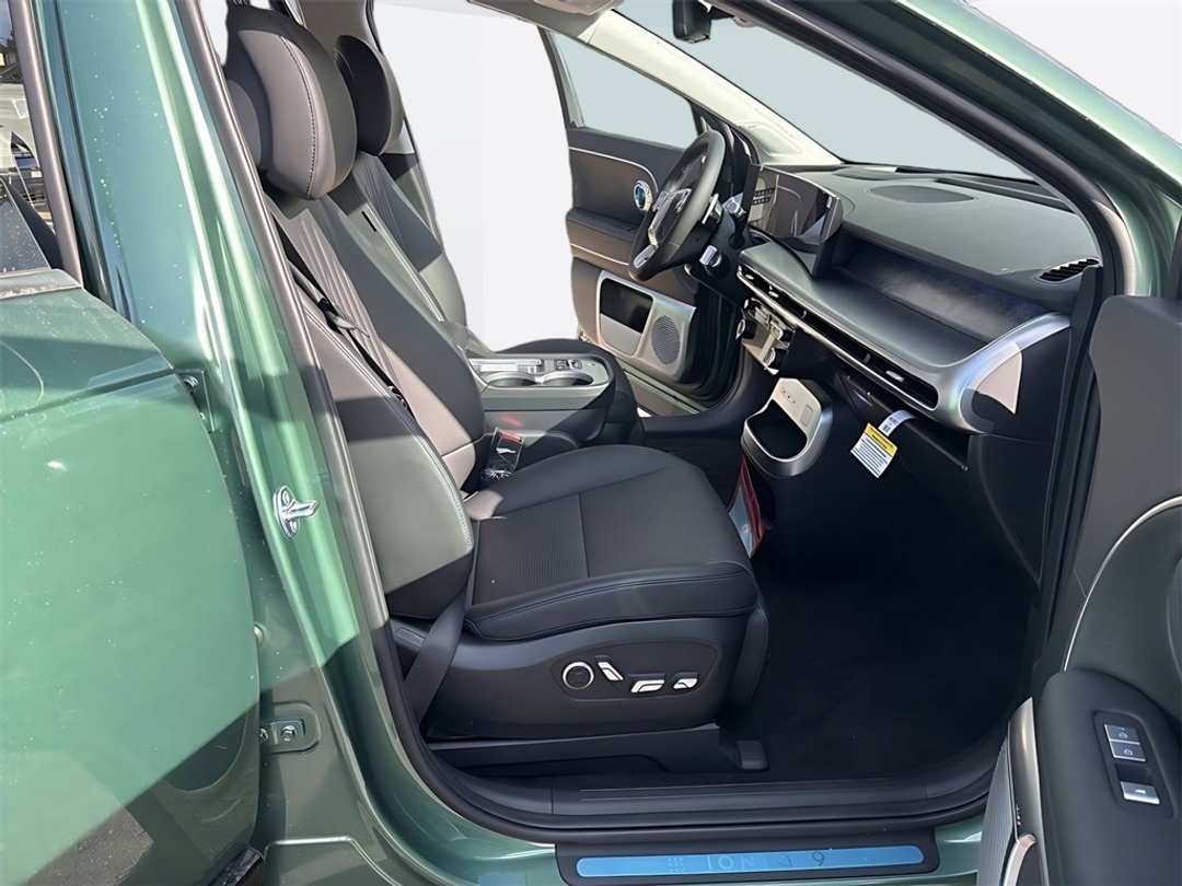 2026 Hyundai Ioniq 9 Performance Calligraphy - Image 10