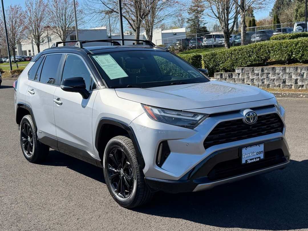 2022 Toyota Rav4 XSE - Image 2