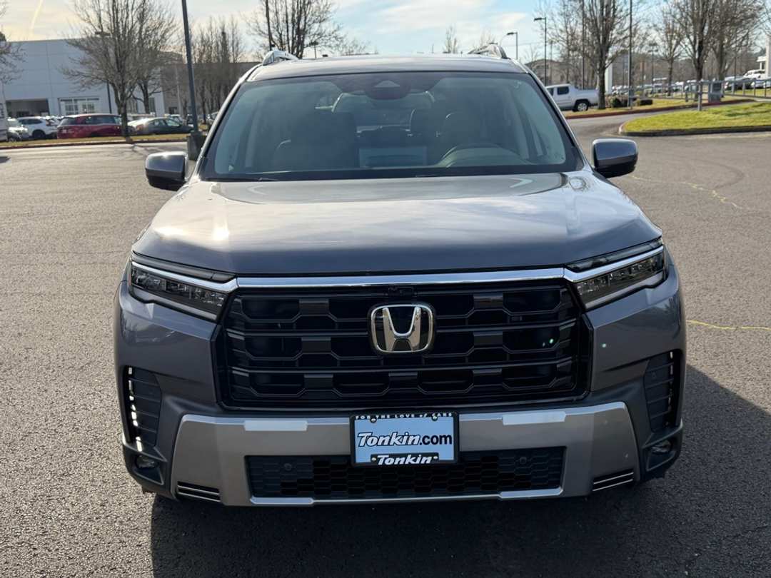 2026 Honda Pilot Touring - Image 3
