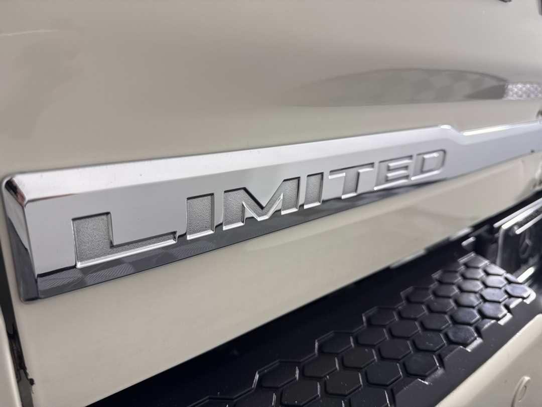 2017 Ram 1500 Limited - Image 14