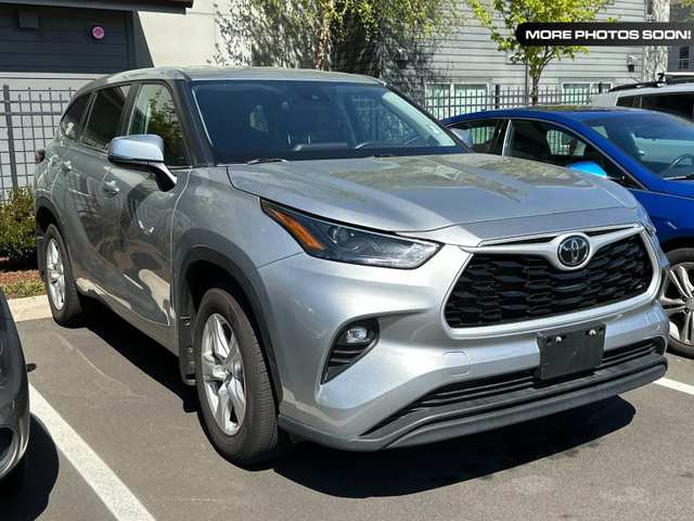 2024 Toyota Highlander LE