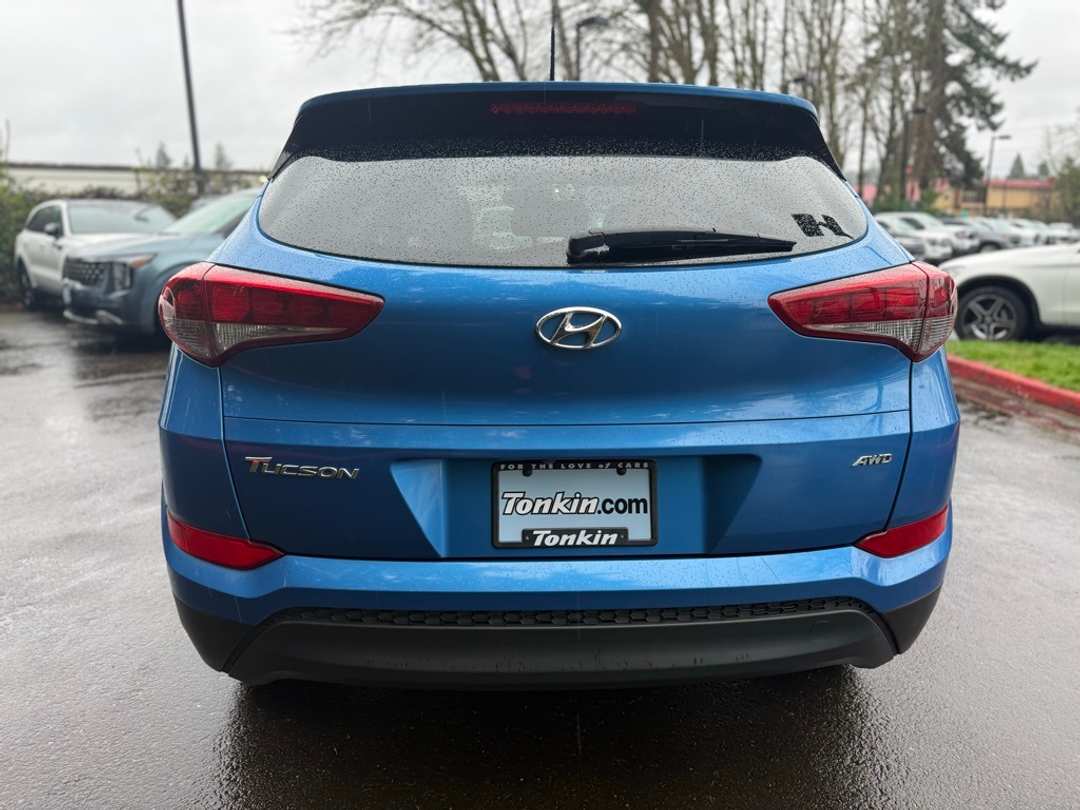 2016 Hyundai Tucson SE - Image 13