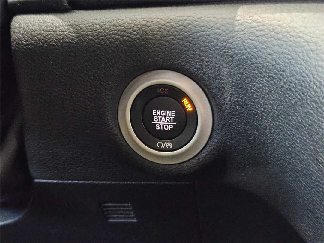 2026 Chrysler Pacifica Select - Image 16