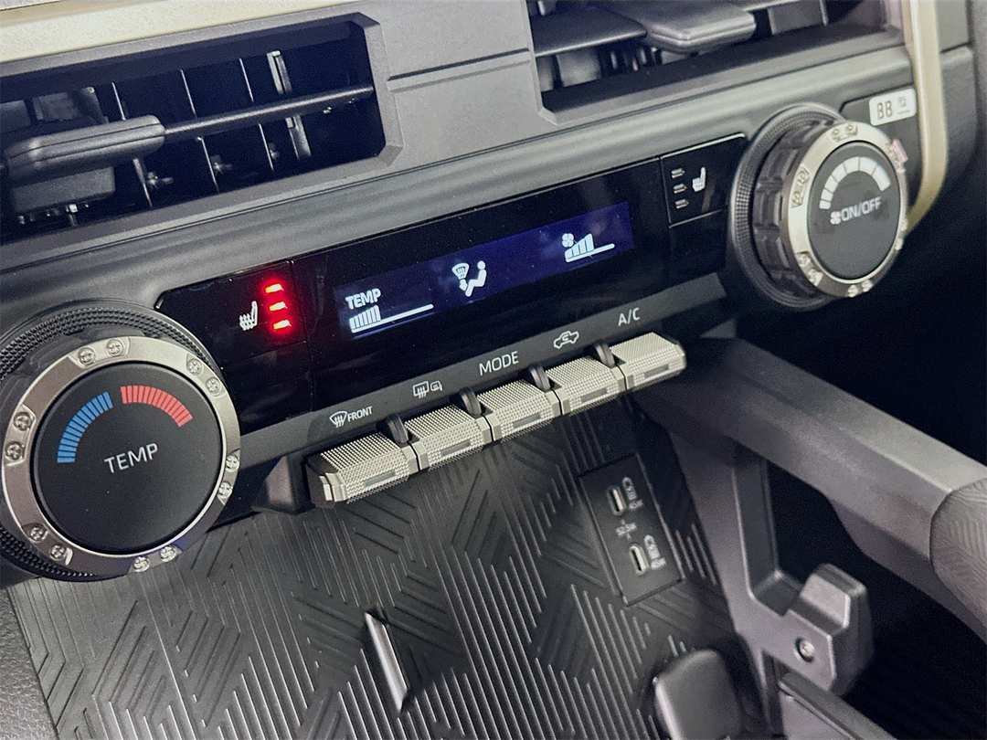 2025 Toyota Tacoma SR5 - Image 16