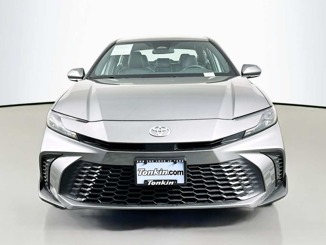 2025 Toyota Camry SE - Image 2