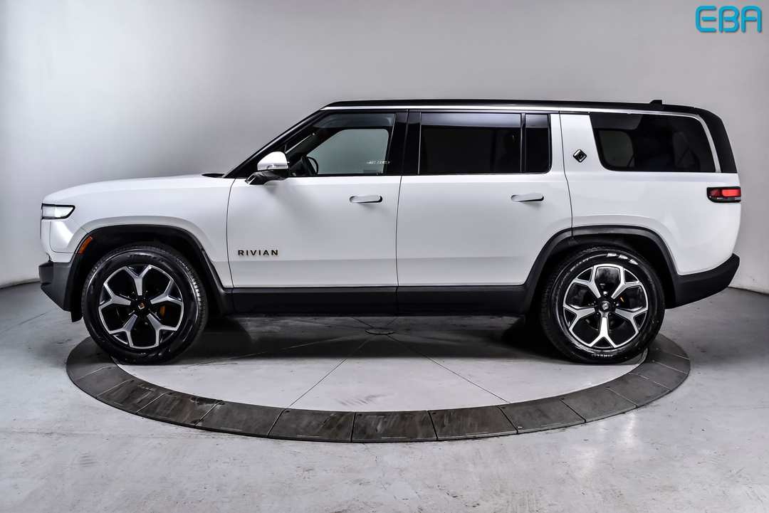 2023 Rivian R1S Adventure - Image 3