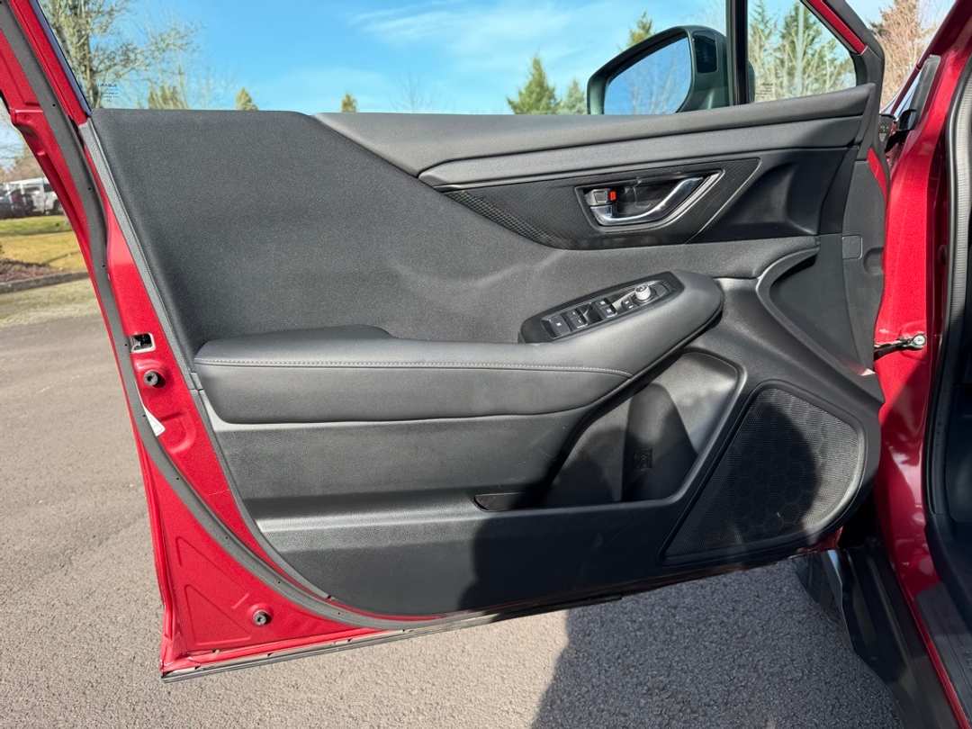 2025 Subaru Outback Premium - Image 12