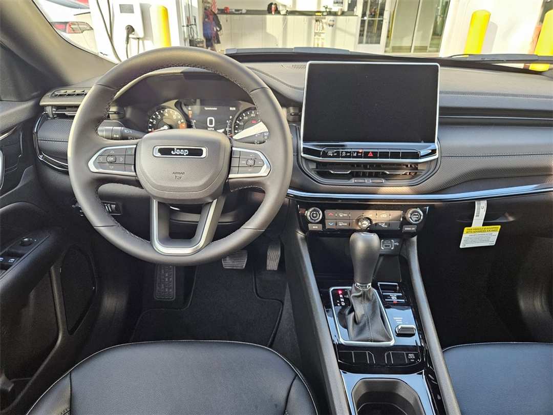 2026 Jeep Compass Latitude - Image 26