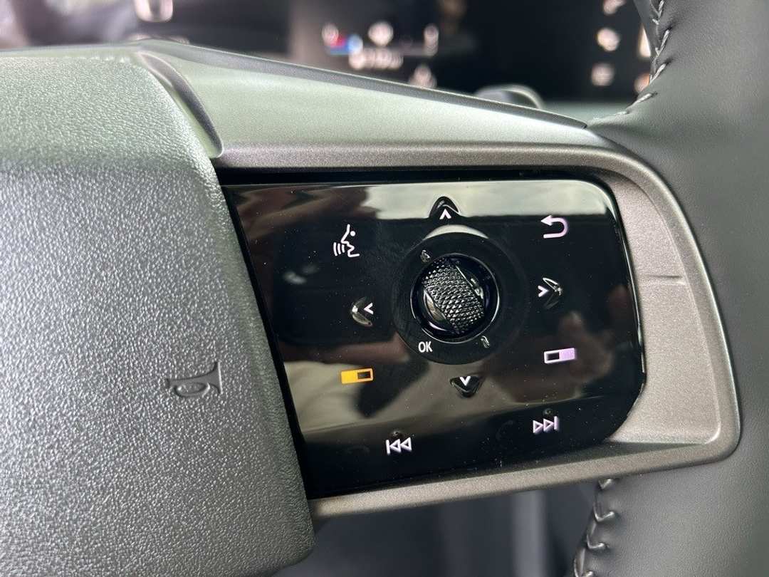 2025 Nissan Murano SL - Image 14