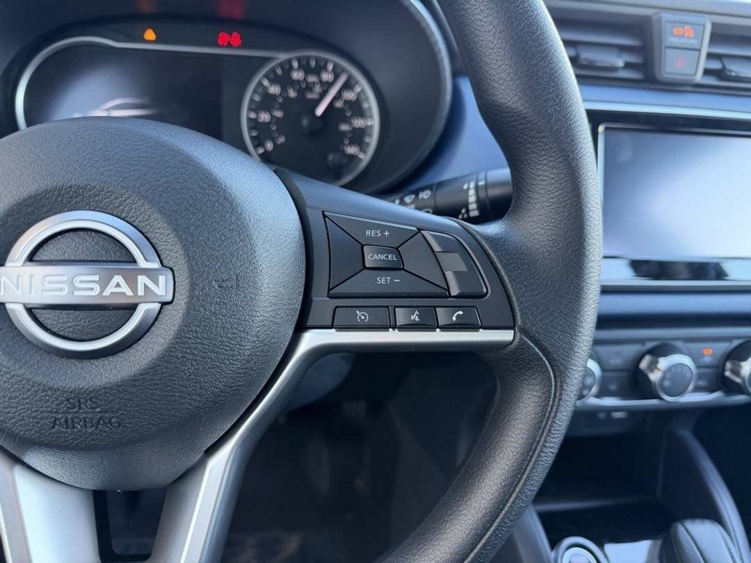 2025 Nissan Versa 1.6 SV - Image 17