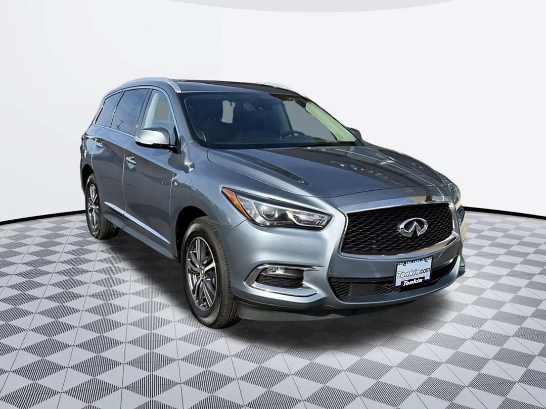 2019 INFINITI Qx60 LUXE - Image 2
