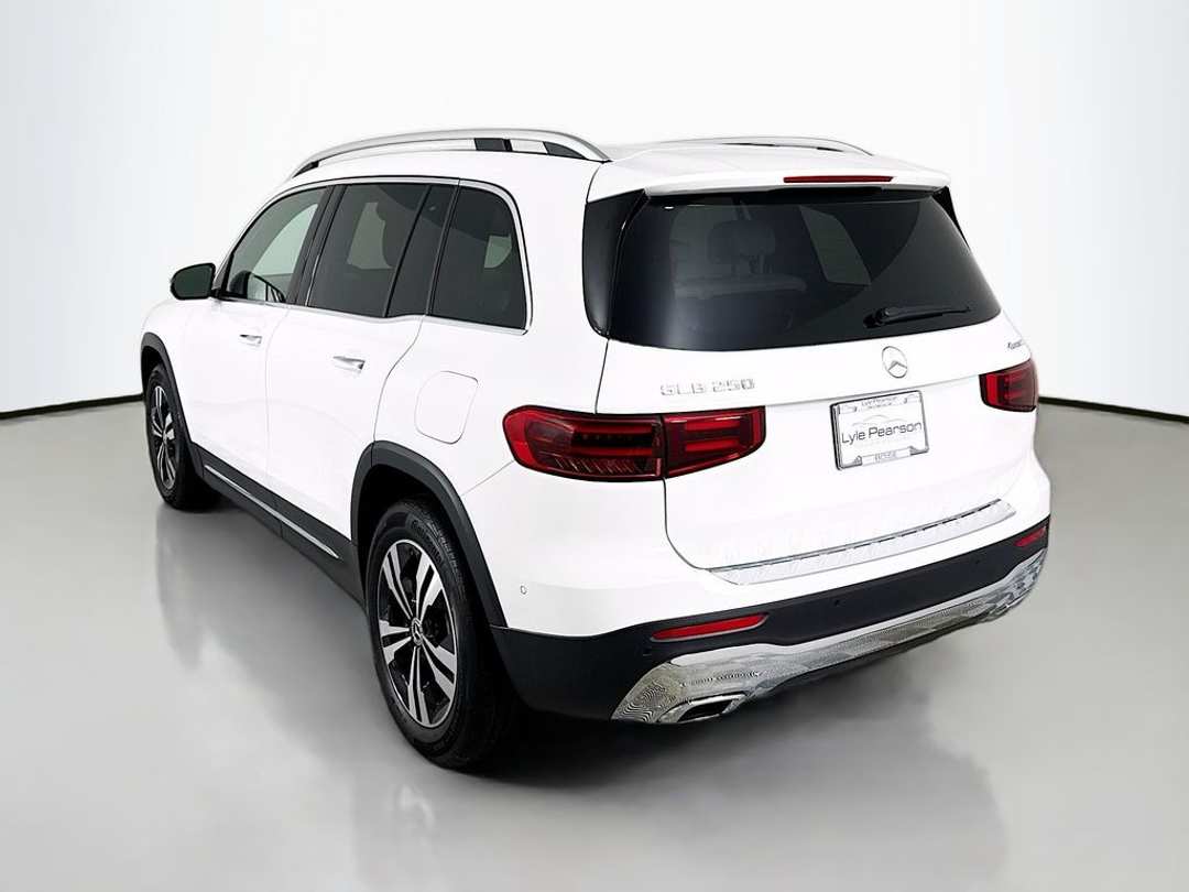 2026 Mercedes-Benz GLB GLB 250 - Image 3