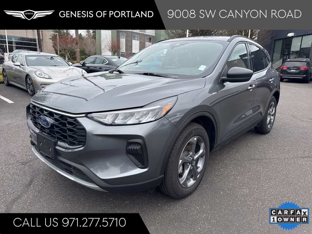 2025 Ford Escape STLine - Image 3