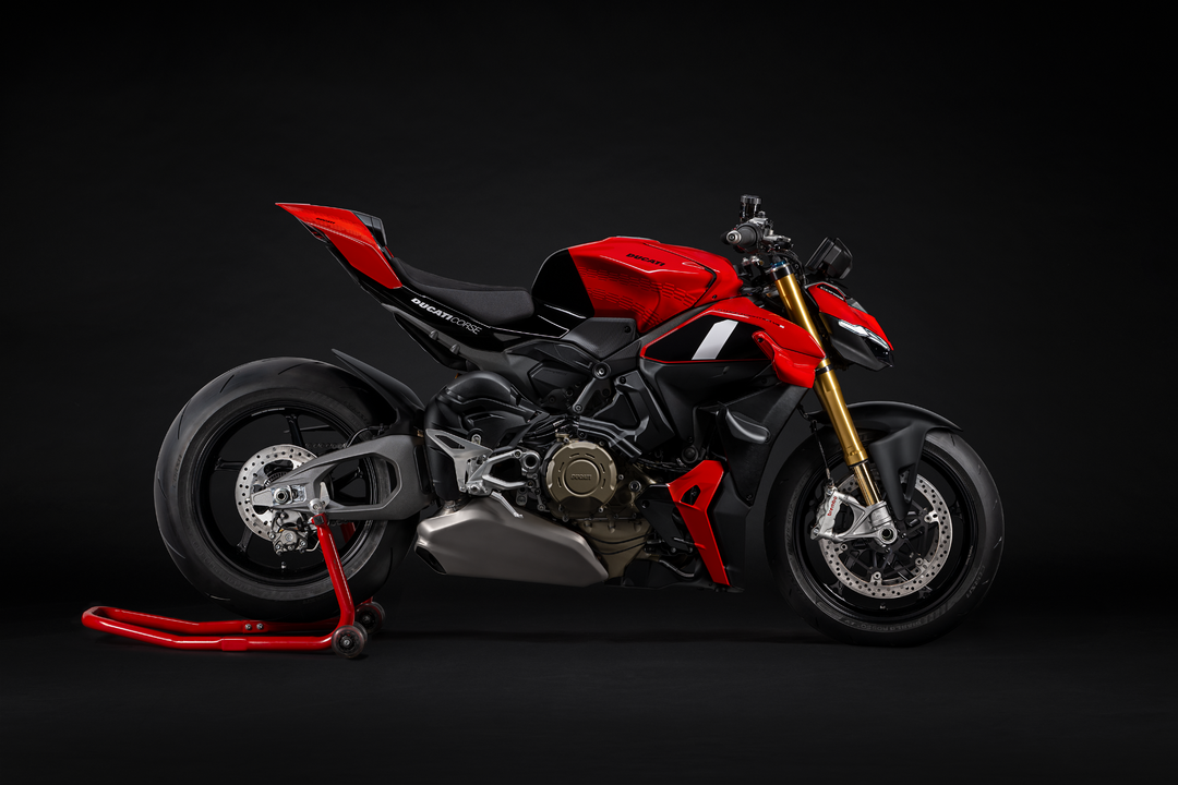 2026 Ducati Streetfighter V4S Corse - Image 2