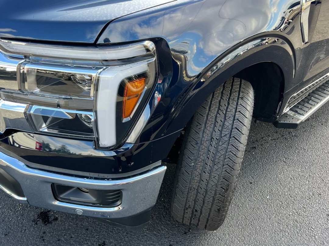 2026 Ford F-150 Lariat - Image 3