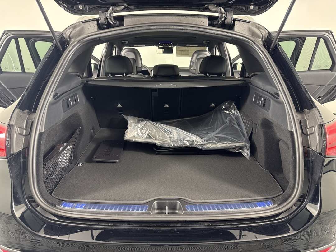 2026 Mercedes-Benz GLC GLC 300 - Image 13