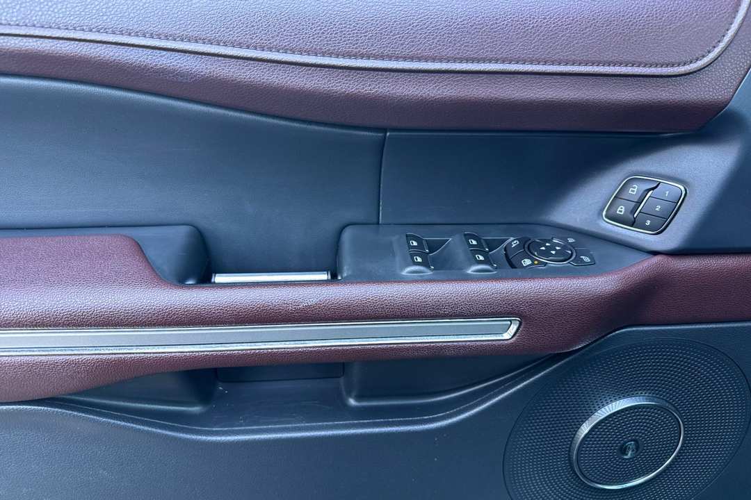 2022 Ford Expedition Max Limited - Image 12