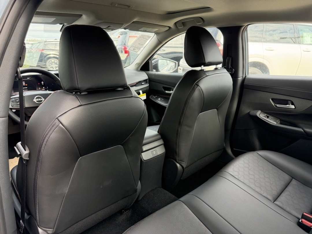 2026 Nissan Sentra SR - Image 31