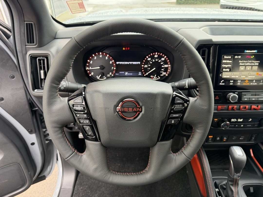2026 Nissan Frontier PRO4X - Image 18