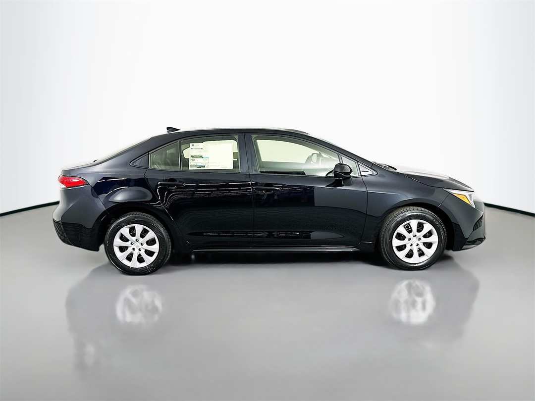 2026 Toyota Corolla LE - Image 8