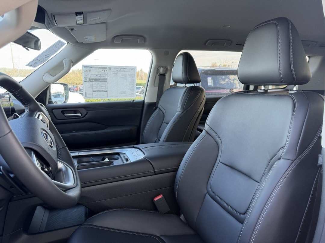 2026 Nissan Armada SV - Image 18