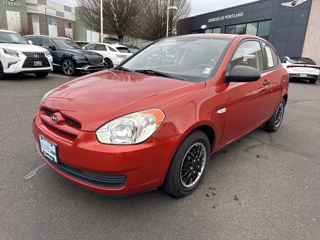 2008 Hyundai Accent GS - Image 2