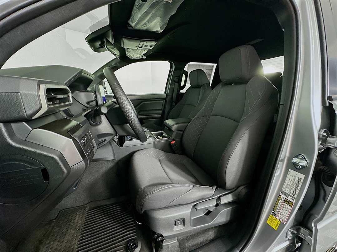 2025 Toyota Tacoma SR5 - Image 20