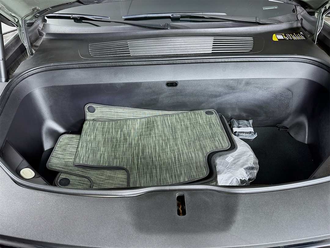 2022 Rivian R1S Launch Edition - Image 32