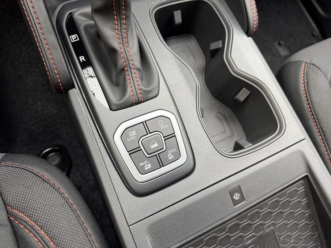 2026 Nissan Frontier PRO4X - Image 25