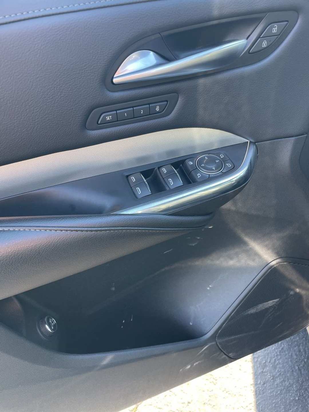 2023 Cadillac Xt4 Premium Luxury - Image 10