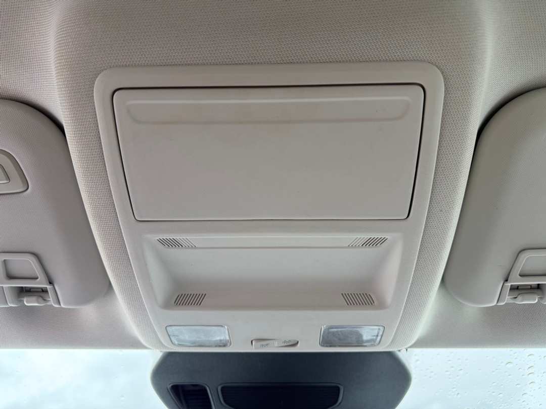 2022 Ford Escape Titanium - Image 28