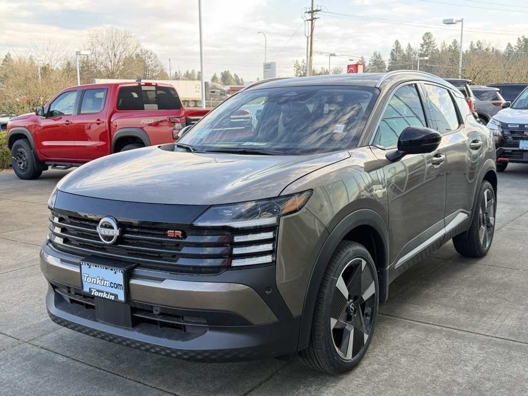 2026 Nissan Kicks SR - Image 4