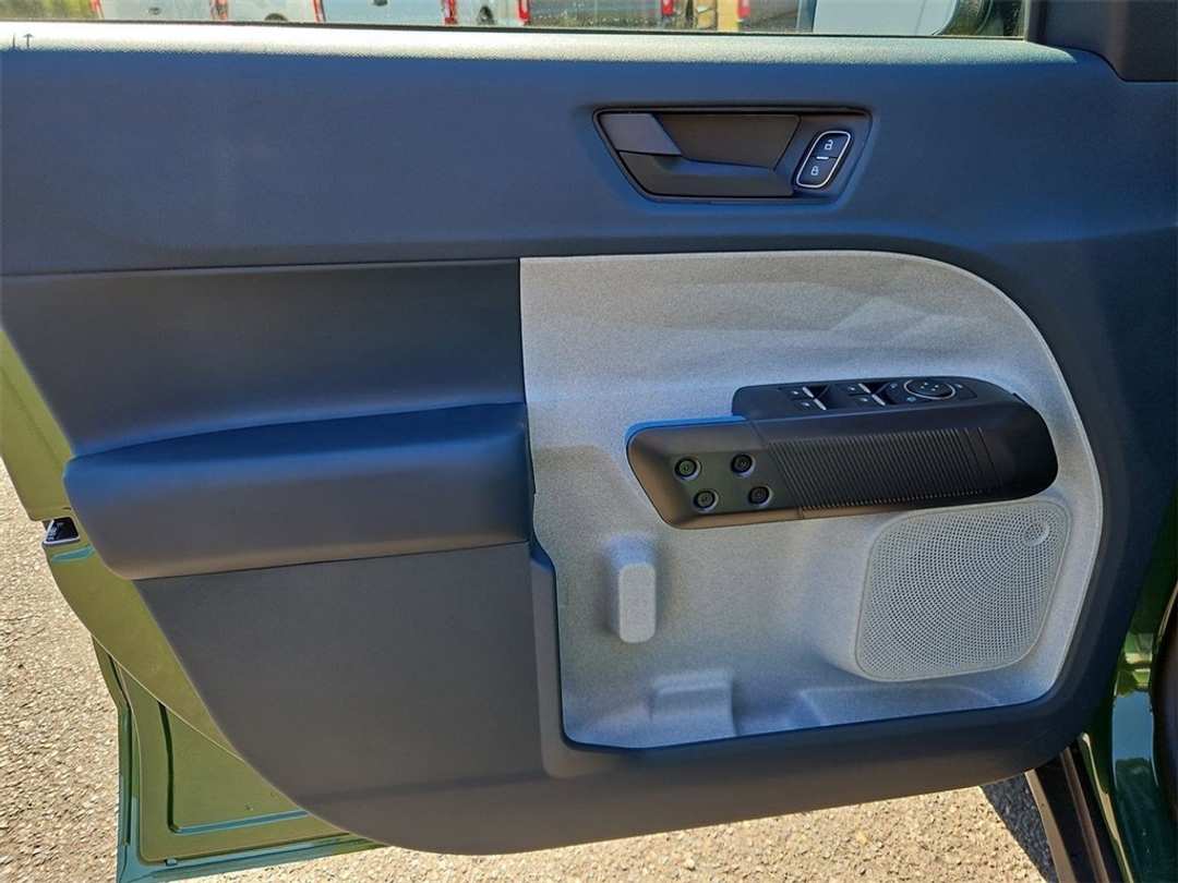 2025 Ford Maverick XLT - Image 9