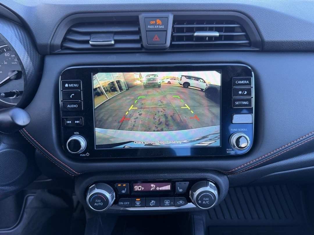 2025 Nissan Versa 1.6 SR - Image 21